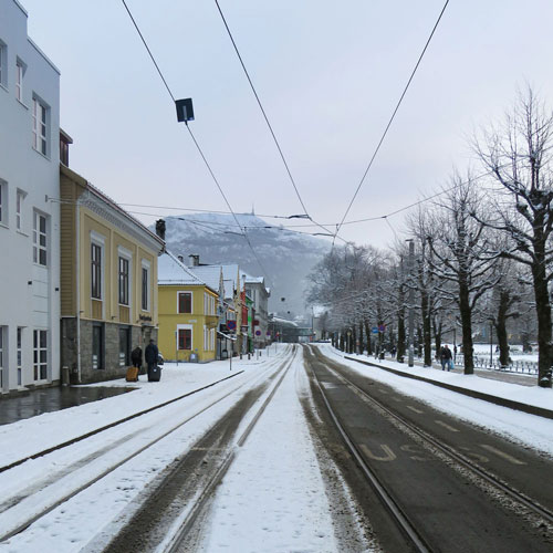 Travelling on the Bybanen from the airport to Bergen Centre is safe and easy