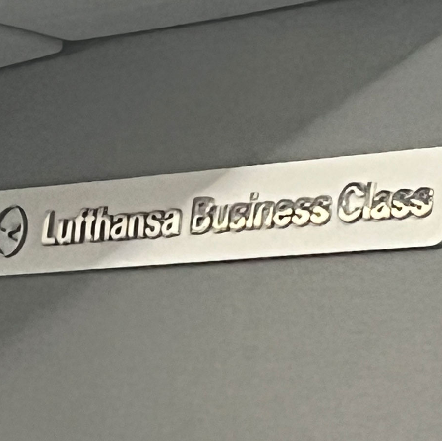 A review of Lufthansa a320 Business Class, Manchester to Munich